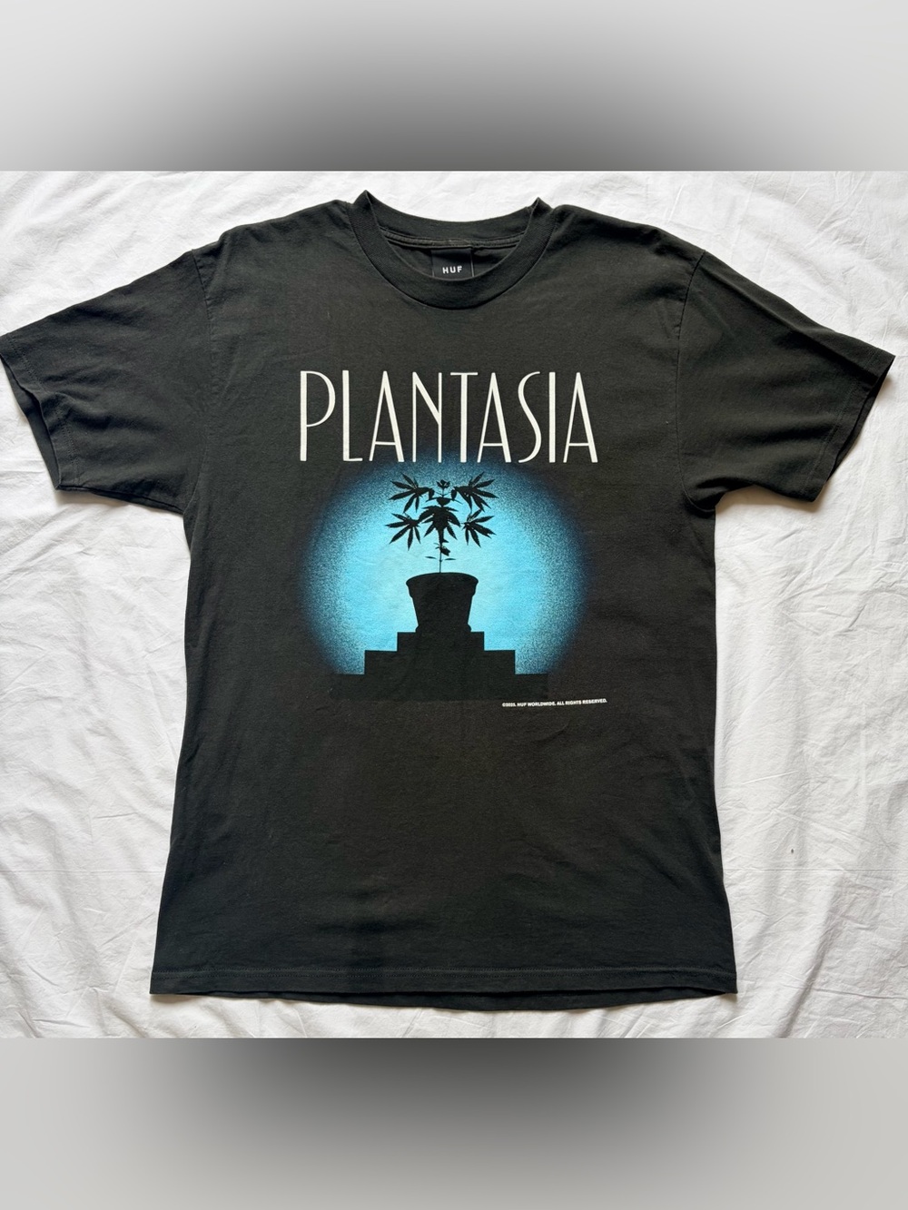 HUF Plantasia Graphic Tee in Black, size M